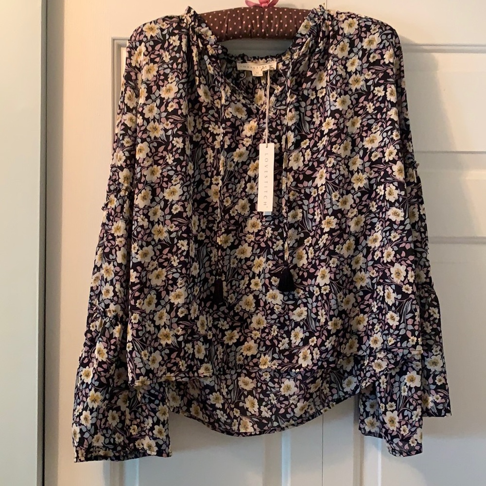 NWT Lovestitch floral bell sleeve blouse size medium